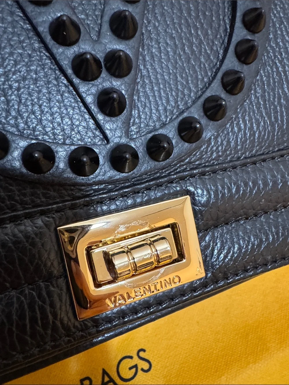 NEW✨NEW✨Valentino Alice Leather Bag by Mario Valentino